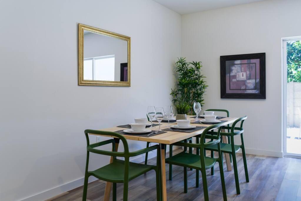 Awesome Townhouse 15 Minutes From The Beach Miami Exterior photo