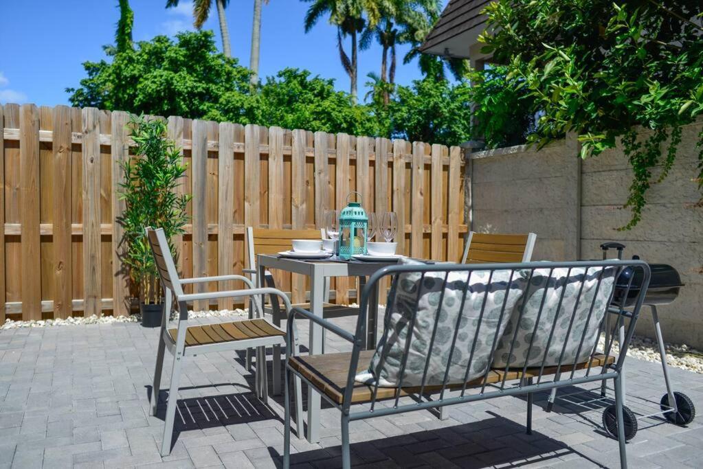 Awesome Townhouse 15 Minutes From The Beach Miami Exterior photo